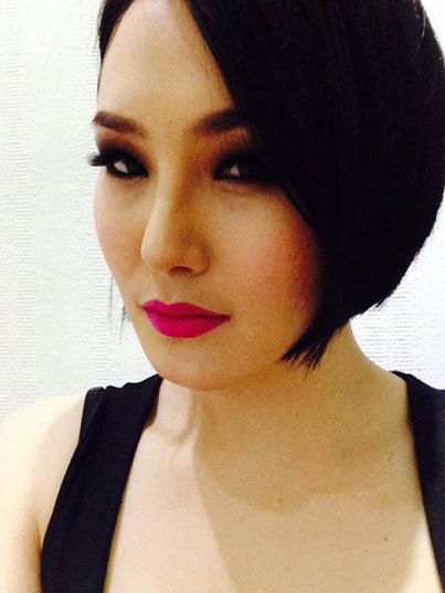 “Гурван охин” хамтлаг Анхмаагийн гоолиг бие